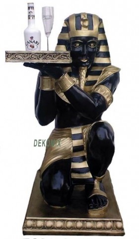 Pharao knihend mit Tablett groß