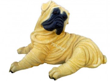 Shar Pei Hund liegend klein