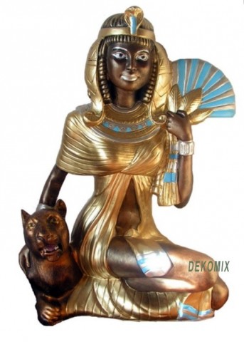 Ägypterin sitzend mit Katze und Fächer   