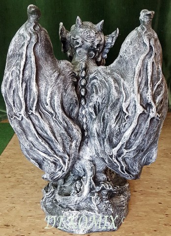 Gargoyle "muskulös" hockend 