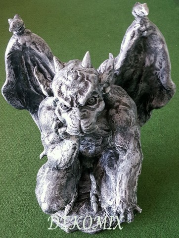 Gargoyle "muskulös" hockend 