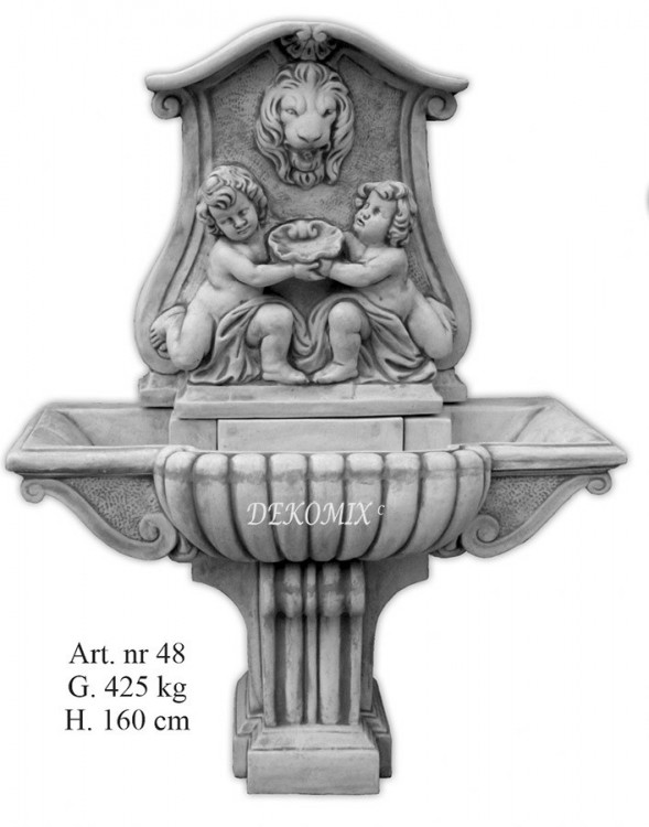 Wandbrunnen mit 2 Engel und Löwenkopf